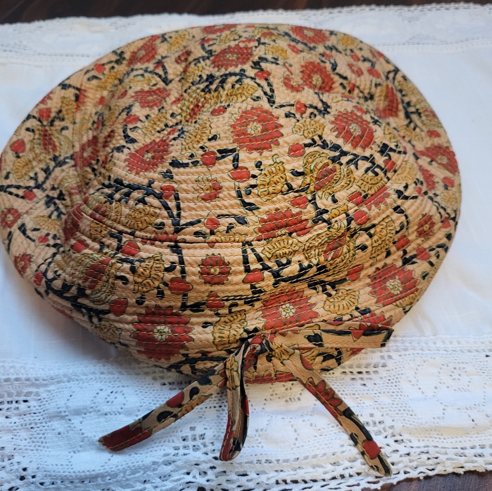 Vintage Bloomingdale's Floral Hat